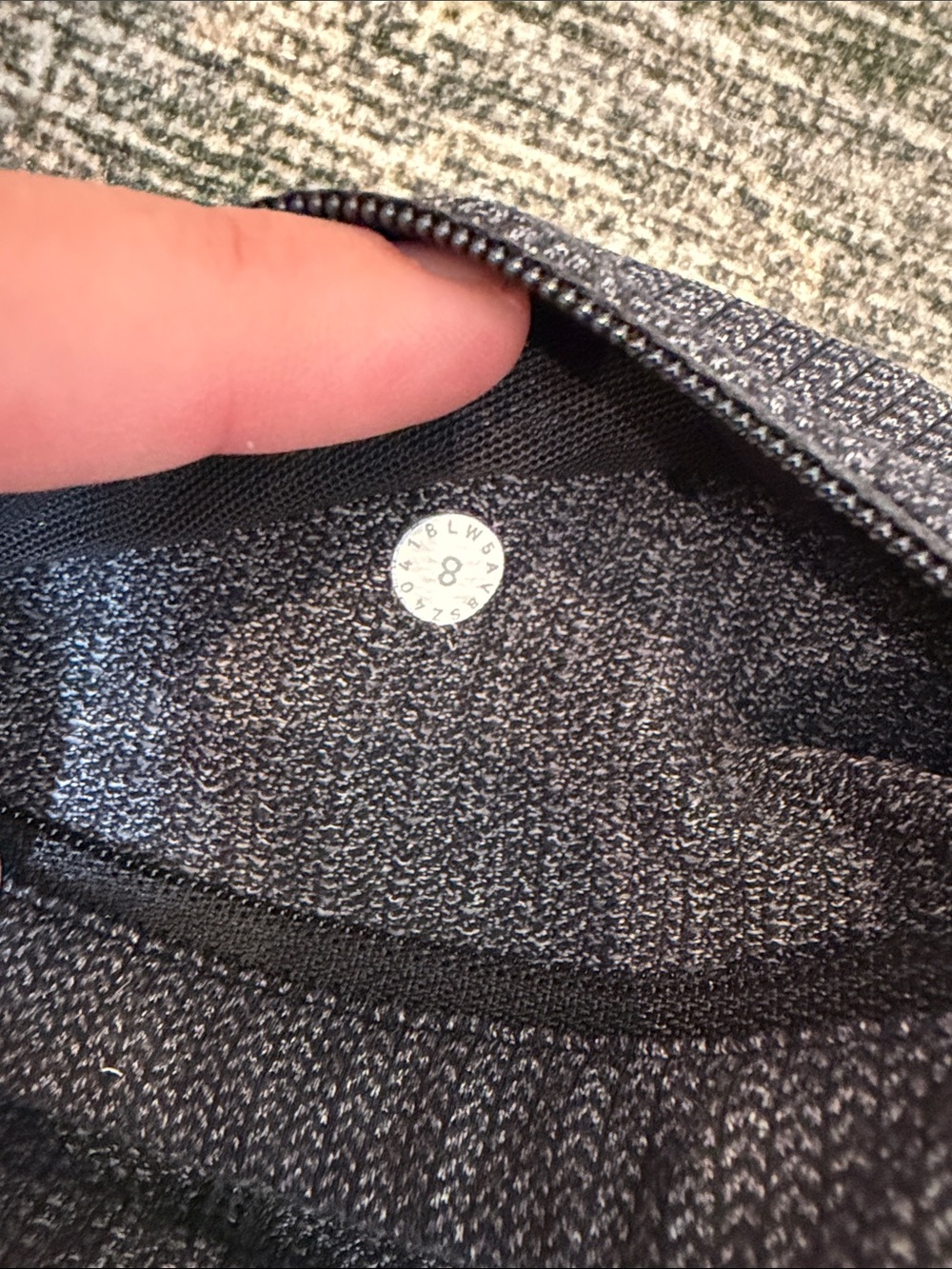 Lululemon - Picture 4 of 6